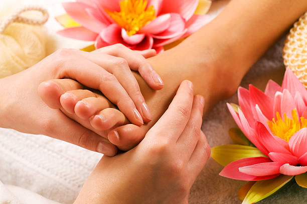 How Massage Therapy in Hyderabad Helps IT Professionals | Elegant Spalon